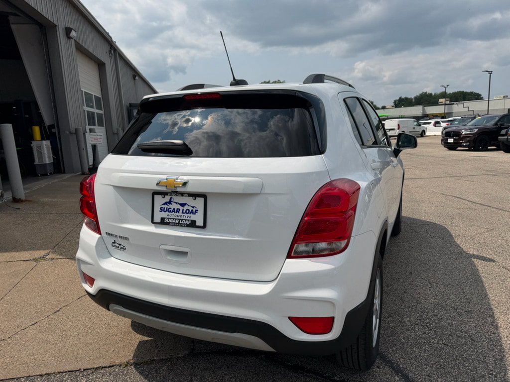 Used 2022 Chevrolet Trax LT w/ LT Convenience Package AWD/4WD image 5