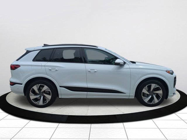 Used 2025 Audi Q6 e-tron Prestige AWD/4WD image 2