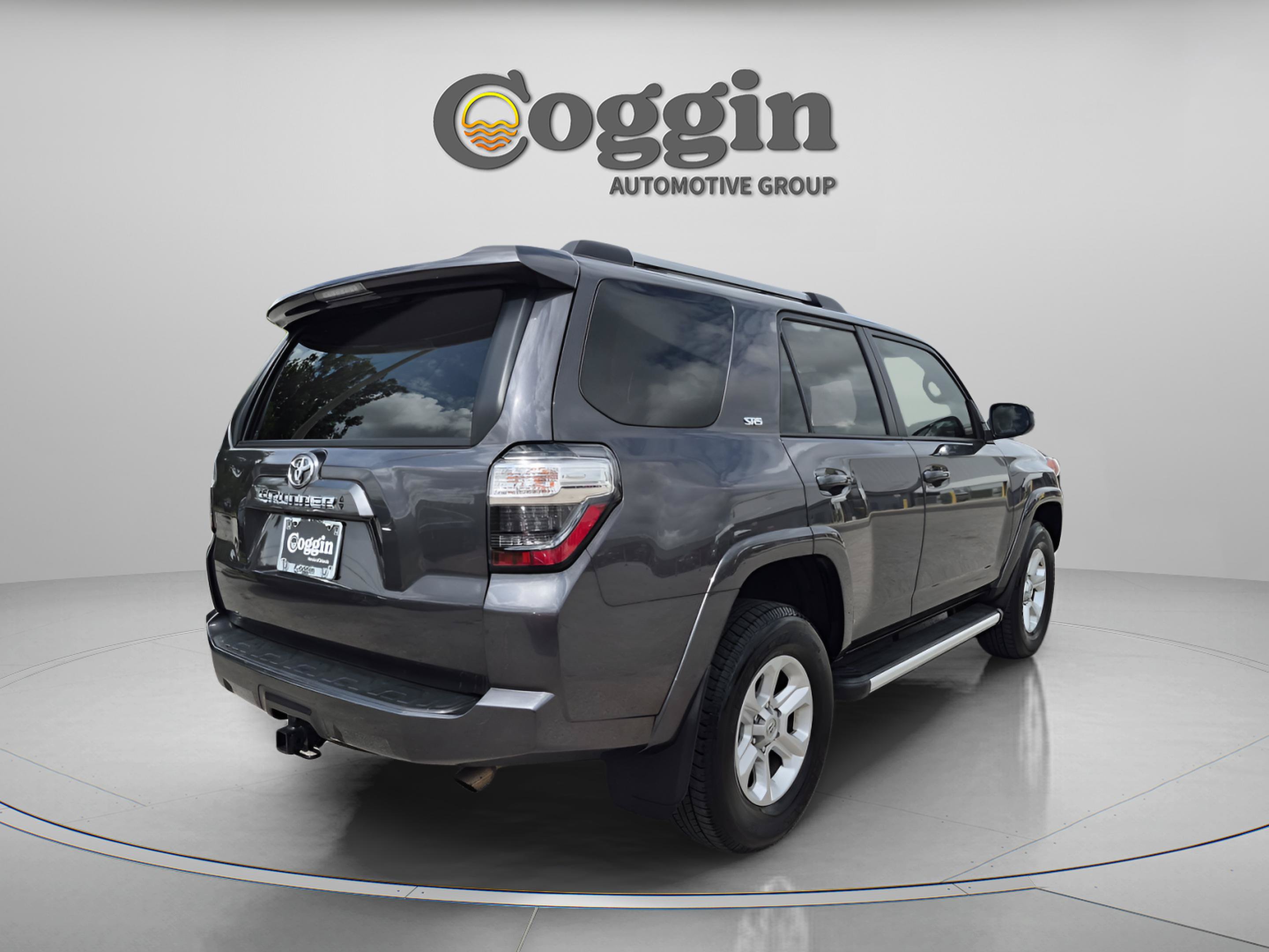 Used 2023 Toyota 4Runner SR5 AWD/4WD image 6