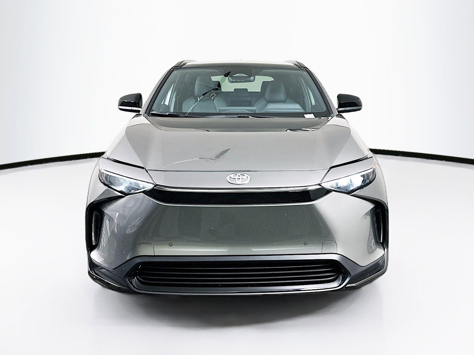 Used 2025 Toyota bZ4X AWD image 2