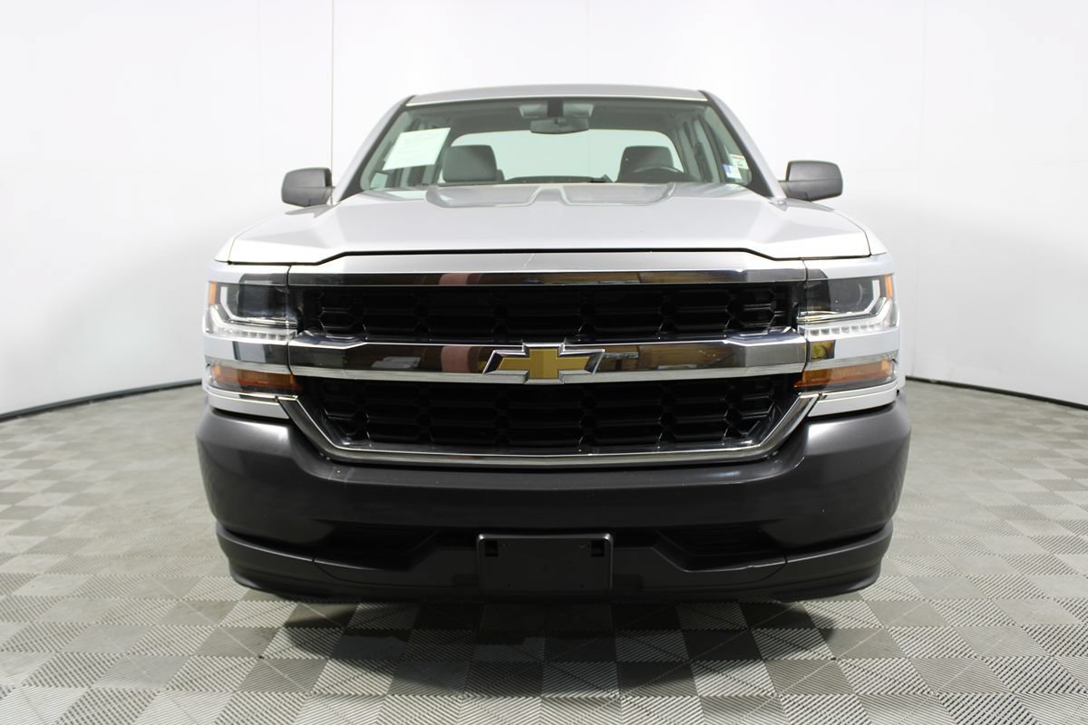 Used 2017 Chevrolet Silverado 1500 W/T RWD image 2