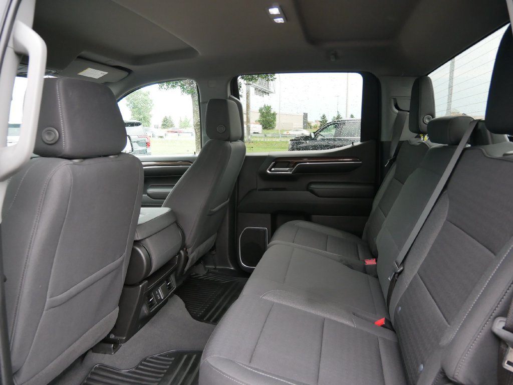 Used 2023 Chevrolet Silverado 1500 LT AWD/4WD image 10