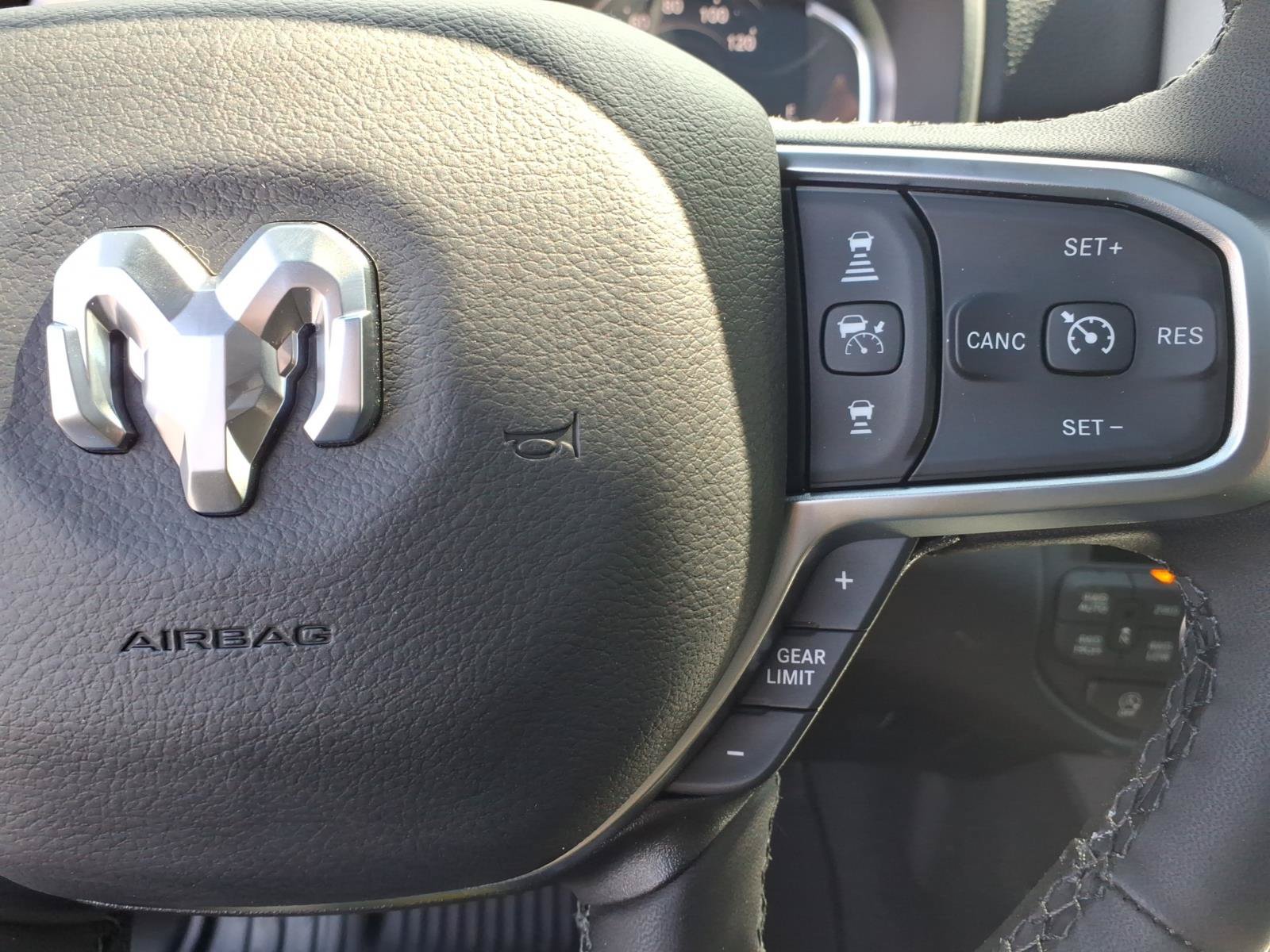 New 2026 RAM 1500 Big Horn AWD/4WD image 13