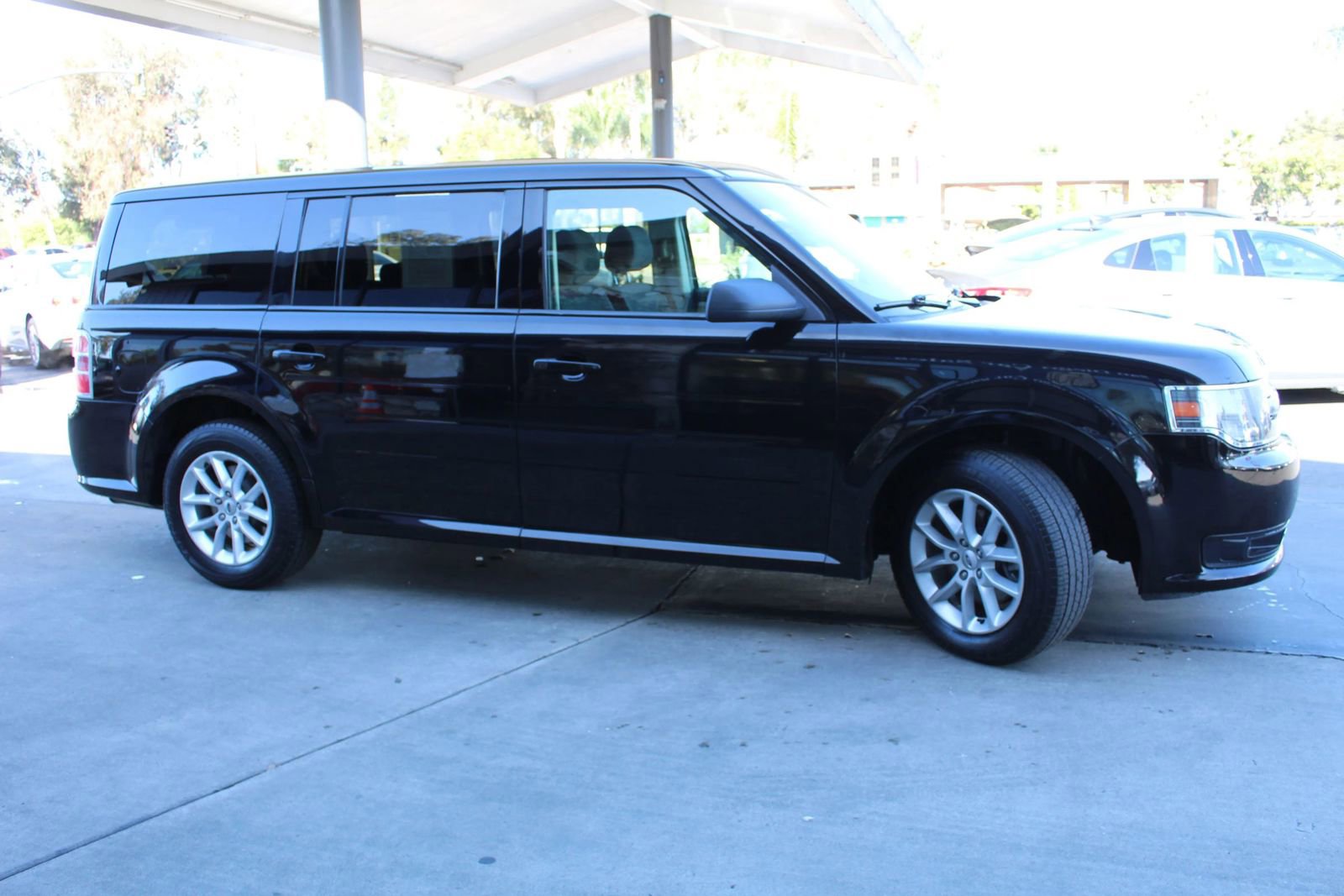 Used 2019 Ford Flex SE image 6
