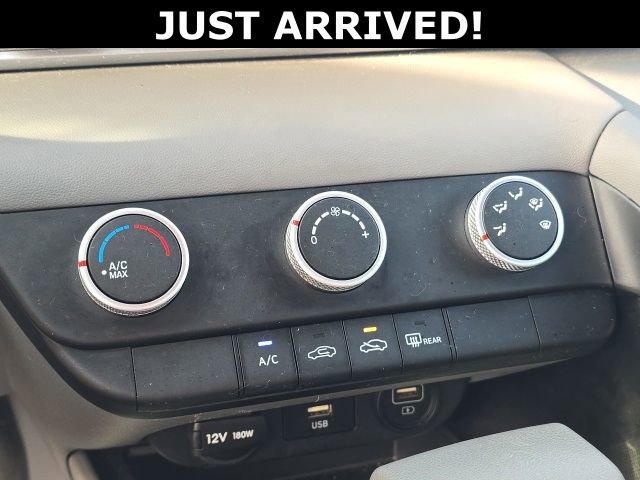 Certified 2022 Hyundai Elantra SE image 13