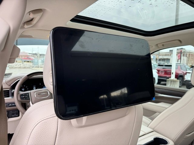 Used 2024 GMC Yukon XL Denali w/ Advanced Technology Package image 13