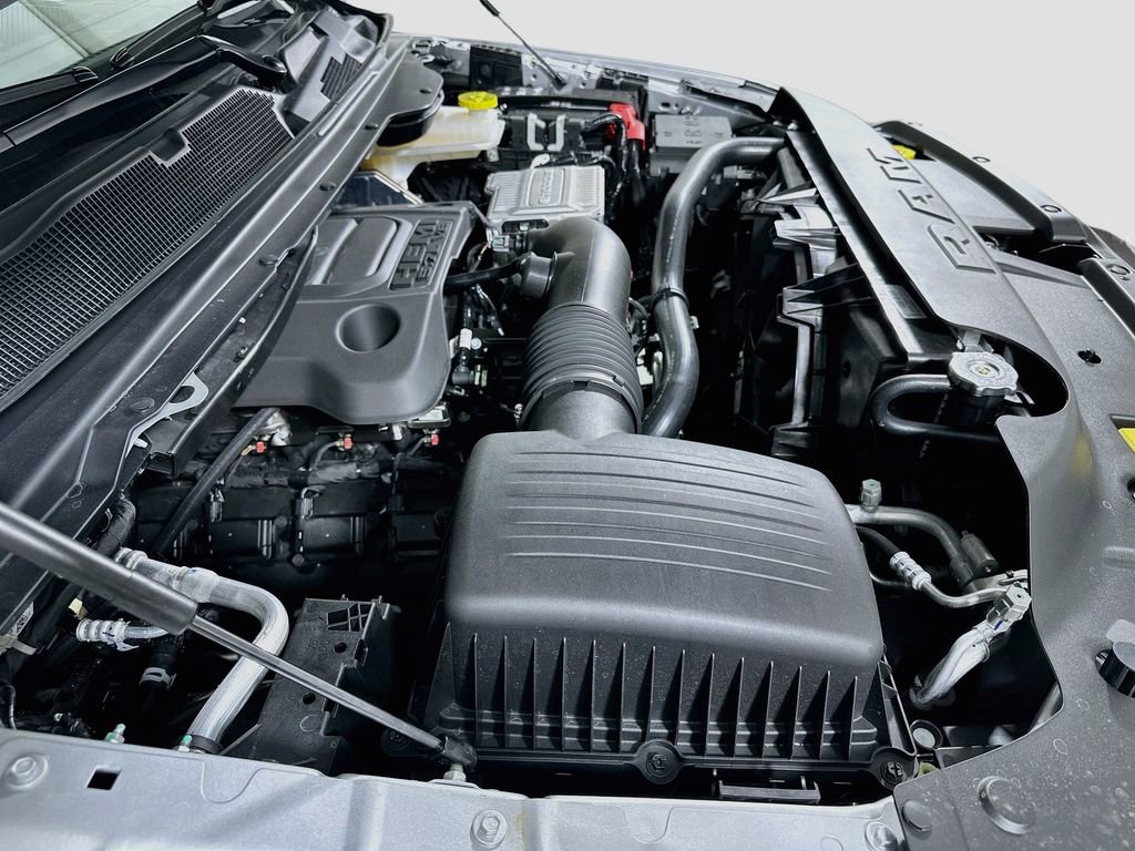 New 2026 RAM 1500 4x4 Crew Cab image 19