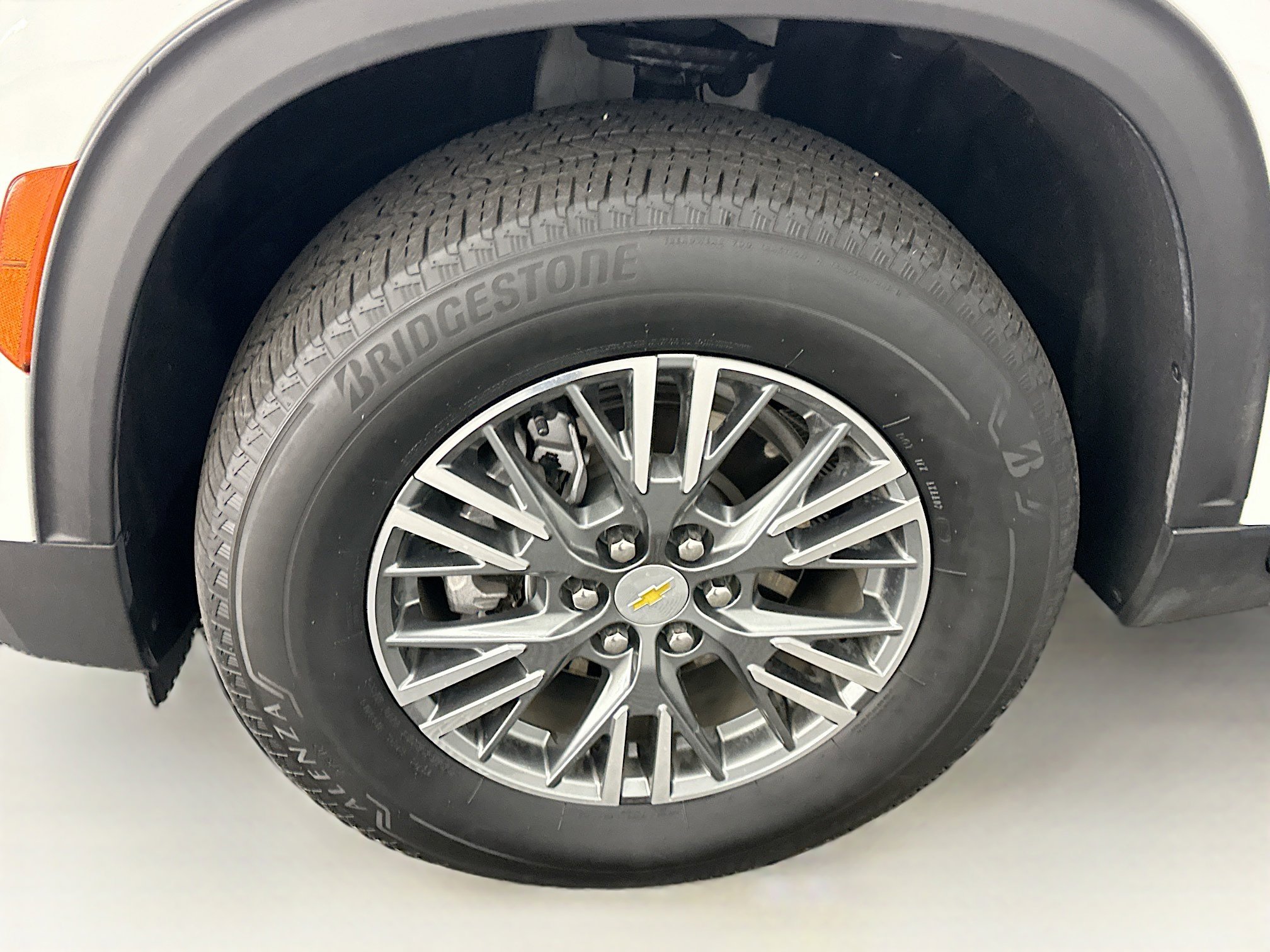 Used 2024 Chevrolet Traverse LT image 11