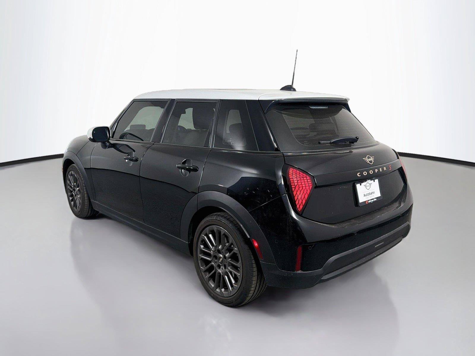Used 2025 MINI Cooper S FWD image 7