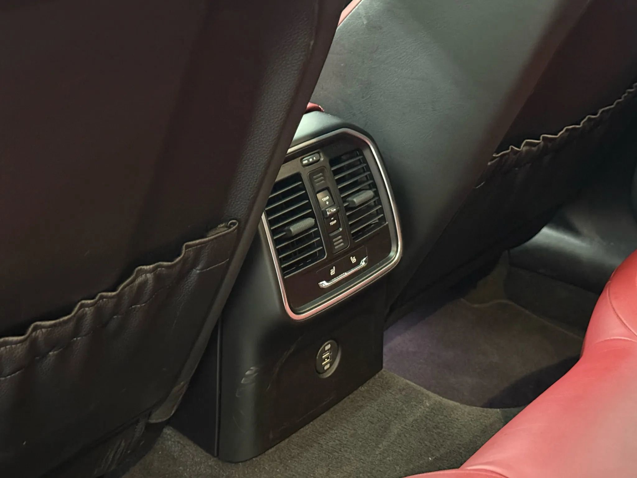 Used 2019 Porsche Macan Sport Edition image 48