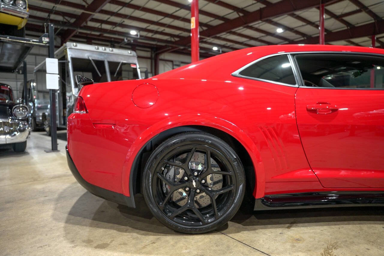 Used 2014 Chevrolet Camaro Z/28 RWD image 9