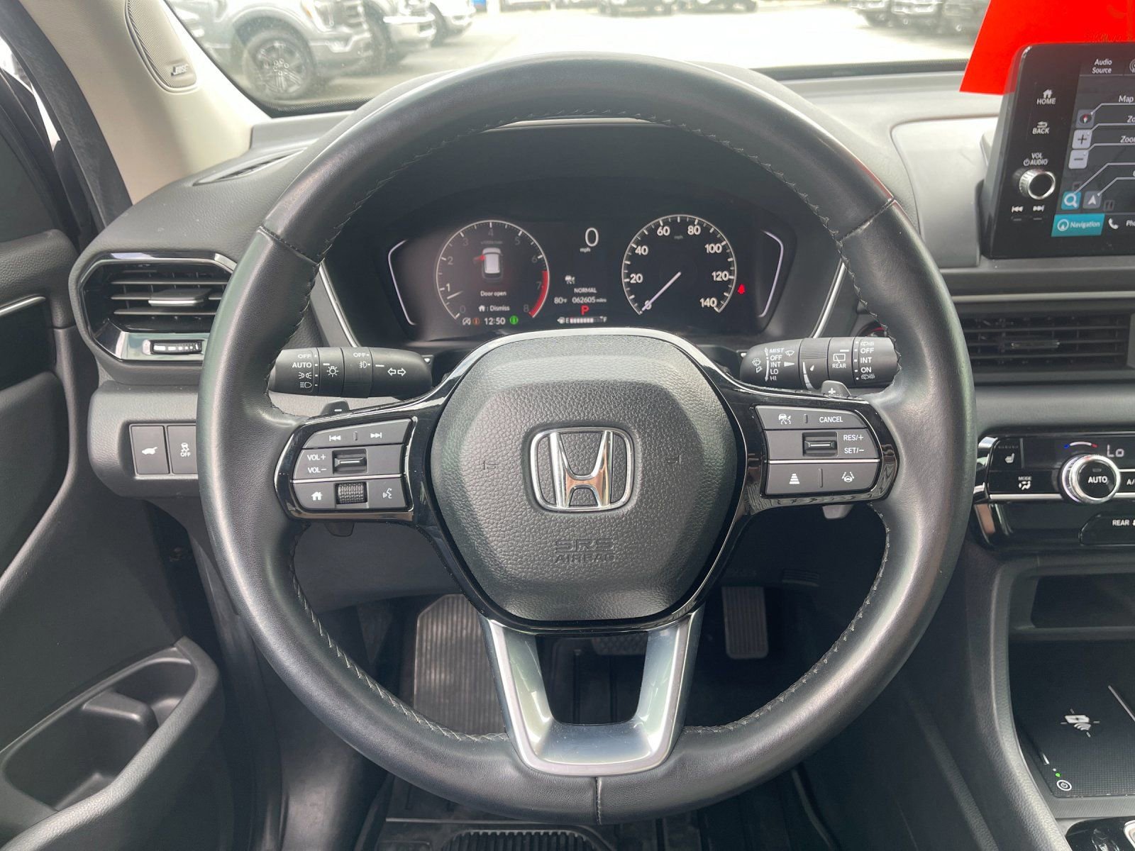 Used 2025 Honda Pilot Touring image 28