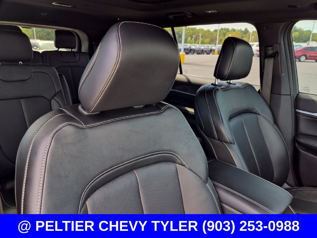 Used 2026 Jeep Grand Cherokee L Limited AWD/4WD image 13