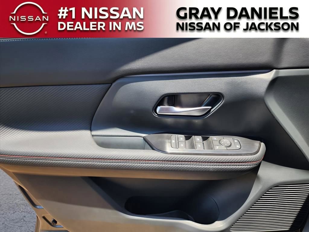 New 2025 Nissan Kicks SR AWD/4WD image 9