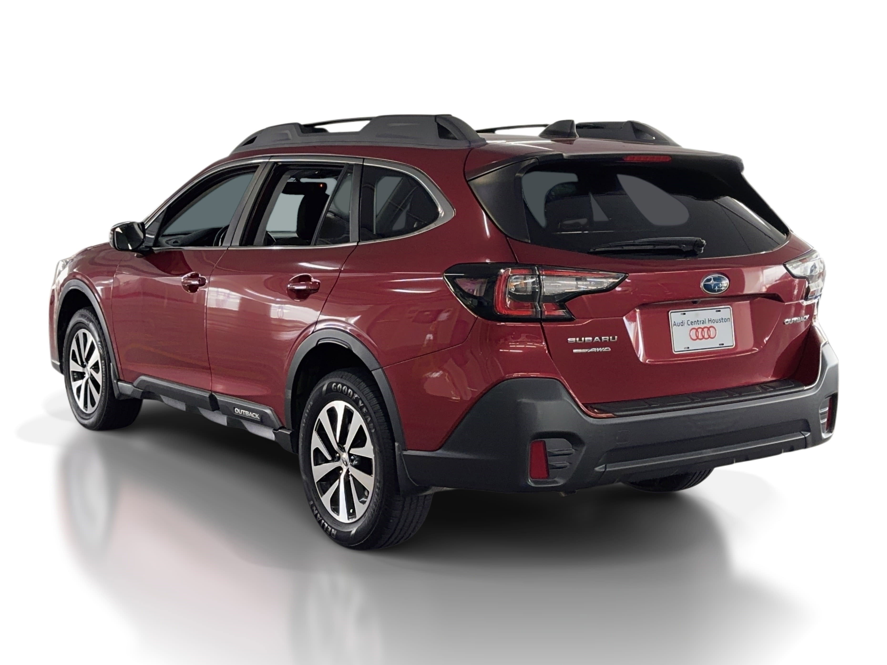 Used 2022 Subaru Outback Premium image 3