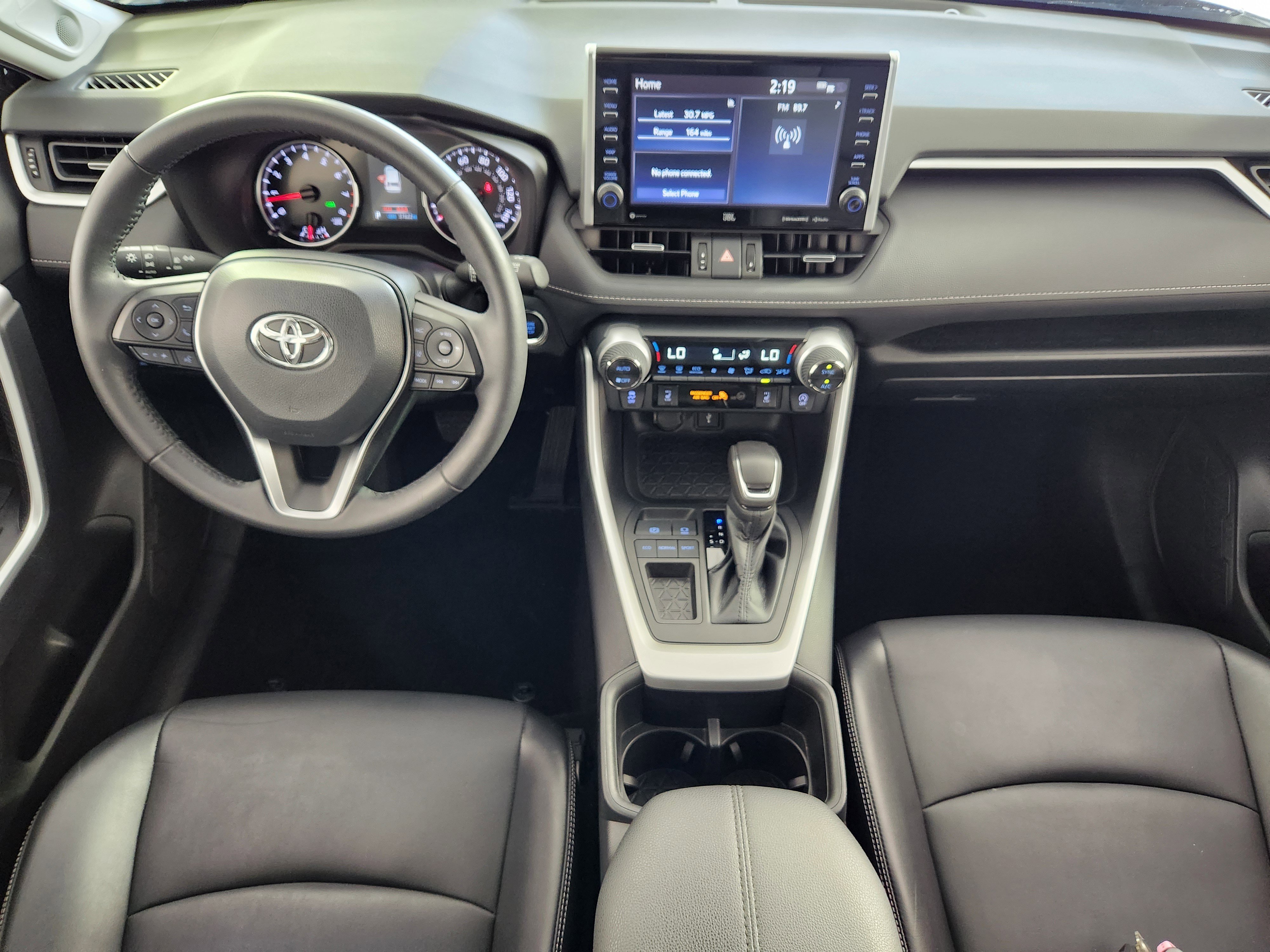 Used 2022 Toyota RAV4 XLE Premium FWD image 15