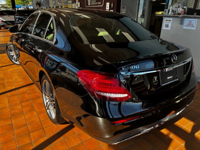 Used 2018 Mercedes-Benz E 300 w/ Premium 1 Package image 6