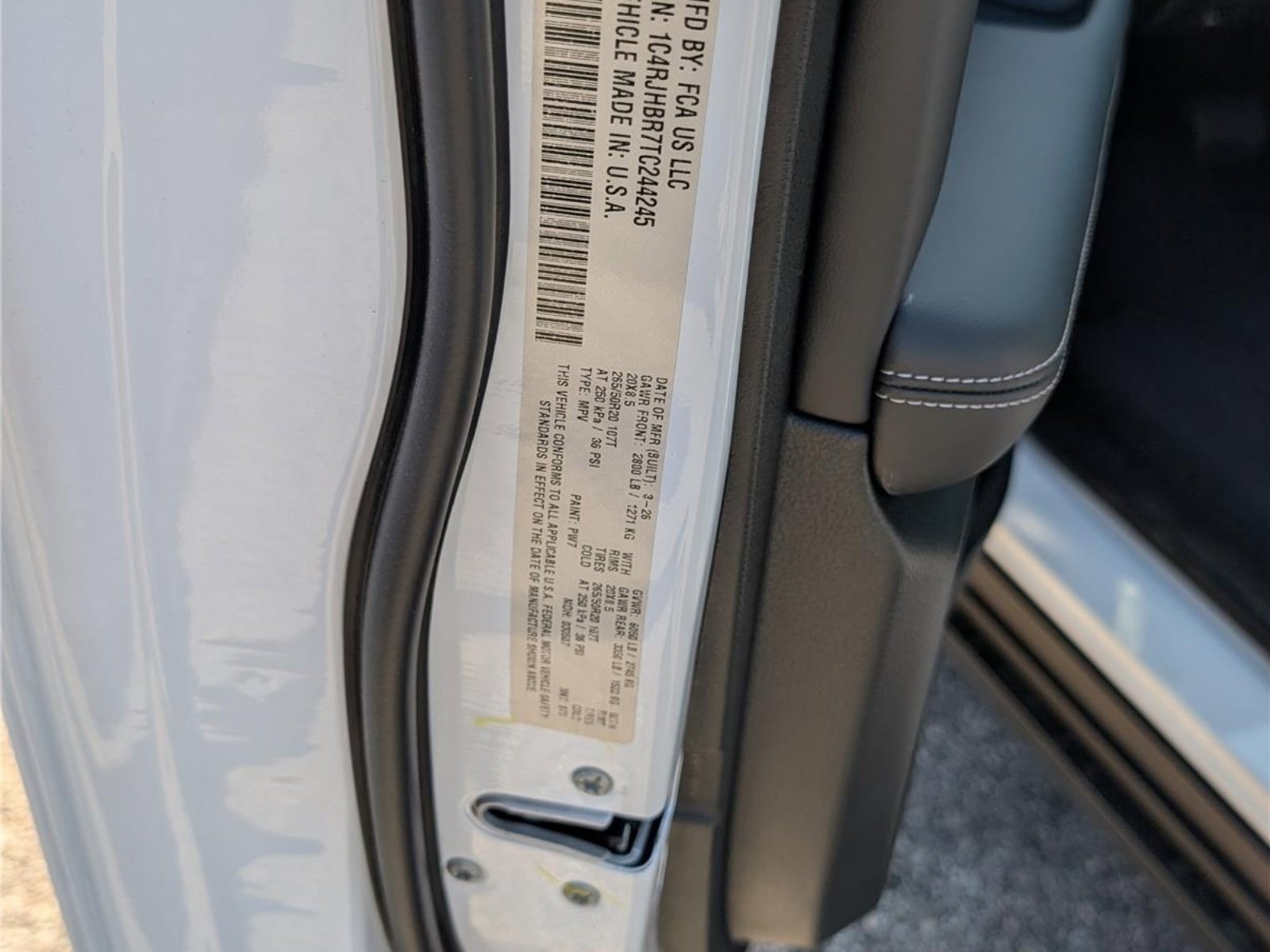 New 2026 Jeep Grand Cherokee Limited AWD/4WD image 12