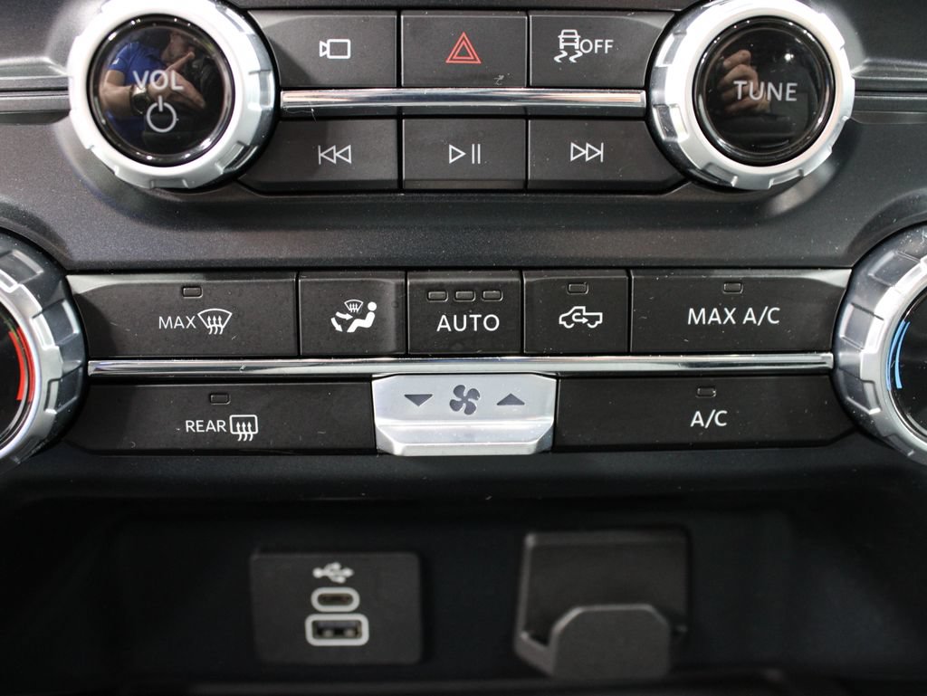 Used 2025 Ford F150 XLT w/ Equipment Group 301A Standard AWD/4WD image 57