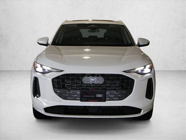 Used 2025 Audi Q5 Premium w/ Convenience Package image 2