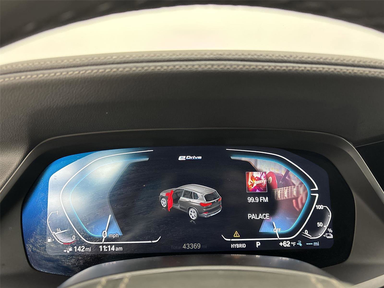 Used 2022 BMW X5 xDrive45e w/ Climate Comfort Package image 28