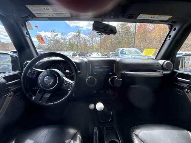 Used 2017 Jeep Wrangler Unlimited Sahara AWD/4WD image 16