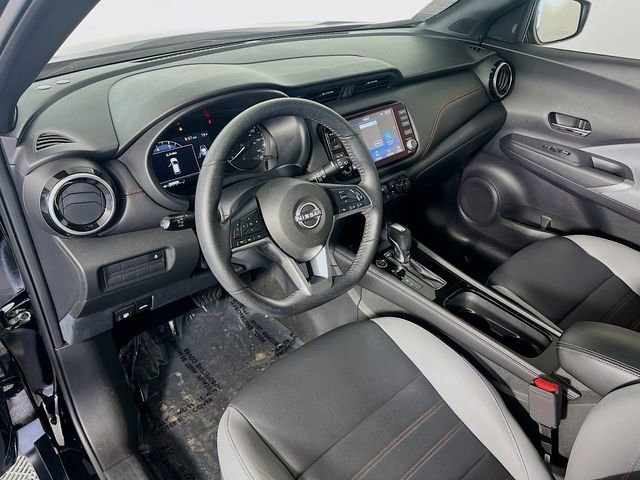 Used 2023 Nissan Kicks SR w/ SR Premium Package image 11