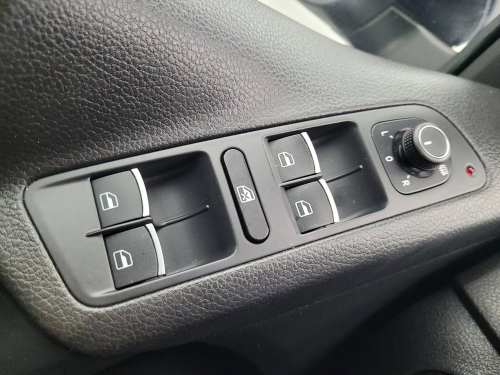 Used 2016 Volkswagen Tiguan R-Line image 27