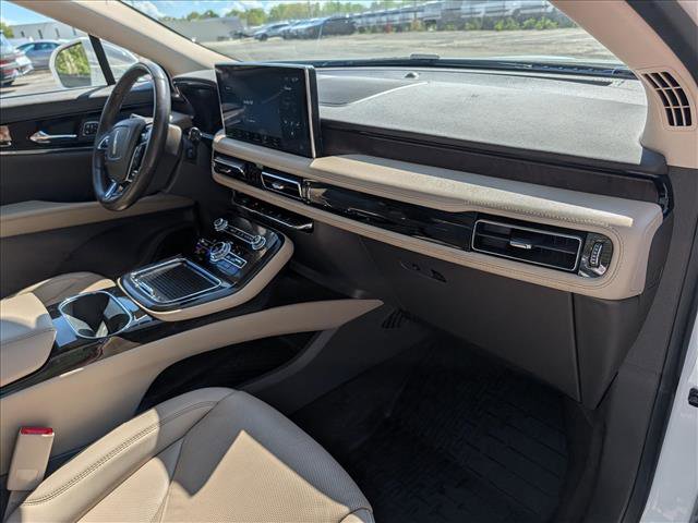 Used 2022 Lincoln Nautilus Reserve w/ Equipment Group 201A AWD/4WD image 16
