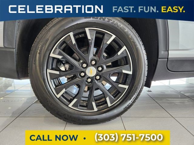 Certified 2025 Chevrolet Traverse LT w/ Sun and Wheel Package image 17