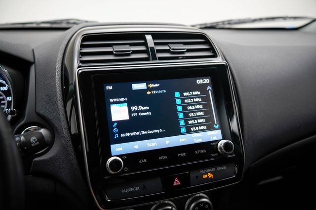 Used 2020 Mitsubishi Outlander Sport SE FWD image 27