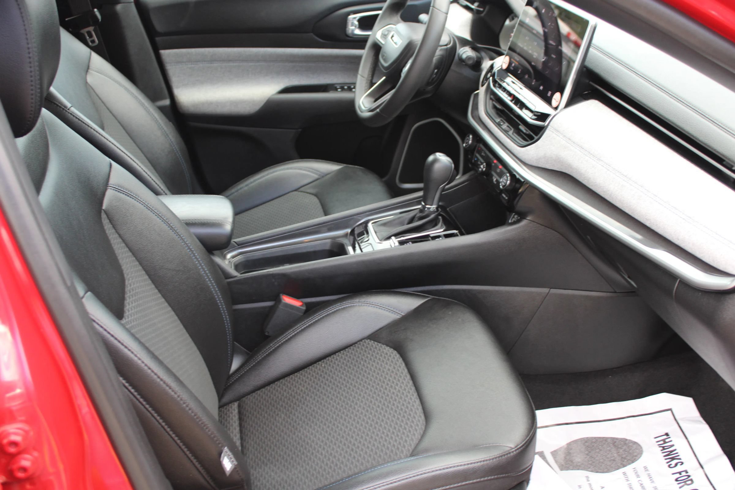Used 2024 Jeep Compass Latitude AWD/4WD image 24