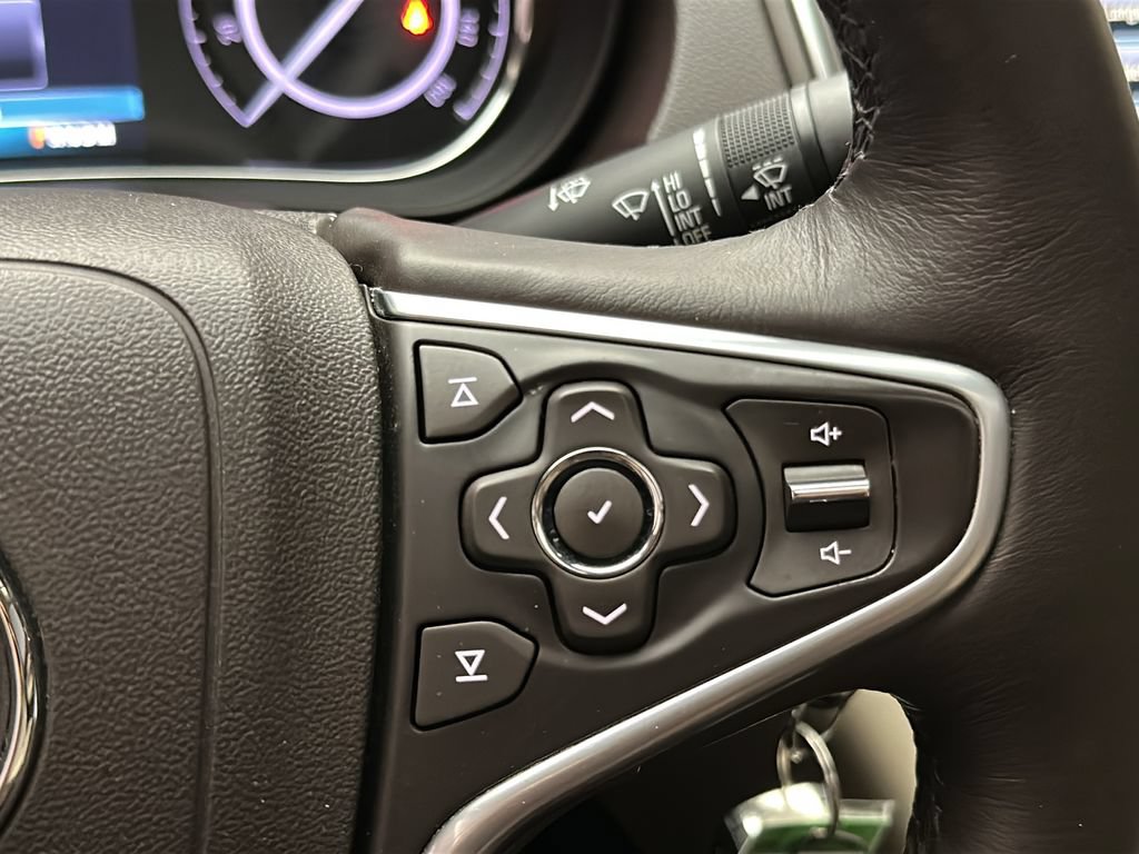 Used 2015 Buick Regal AWD image 26
