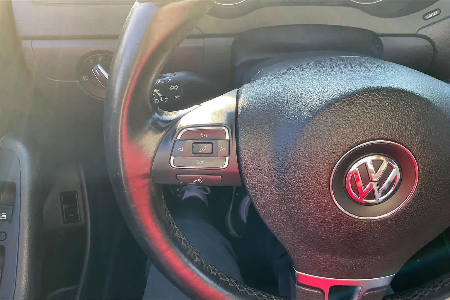 Used 2012 Volkswagen Jetta SE FWD image 19