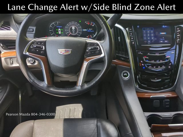 Used 2020 Cadillac Escalade Luxury AWD/4WD image 17
