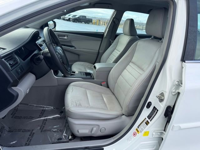Used 2015 Toyota Camry XLE w/ Convenience Package image 9