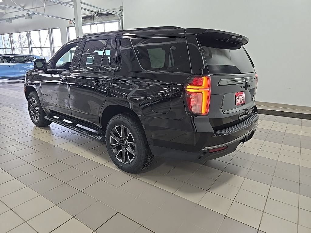 Used 2022 Chevrolet Tahoe Z71 w/ Luxury Package AWD/4WD image 3