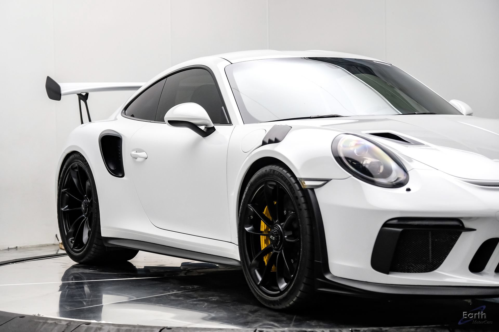 Used 2019 Porsche 911 GT3 RS RWD image 32
