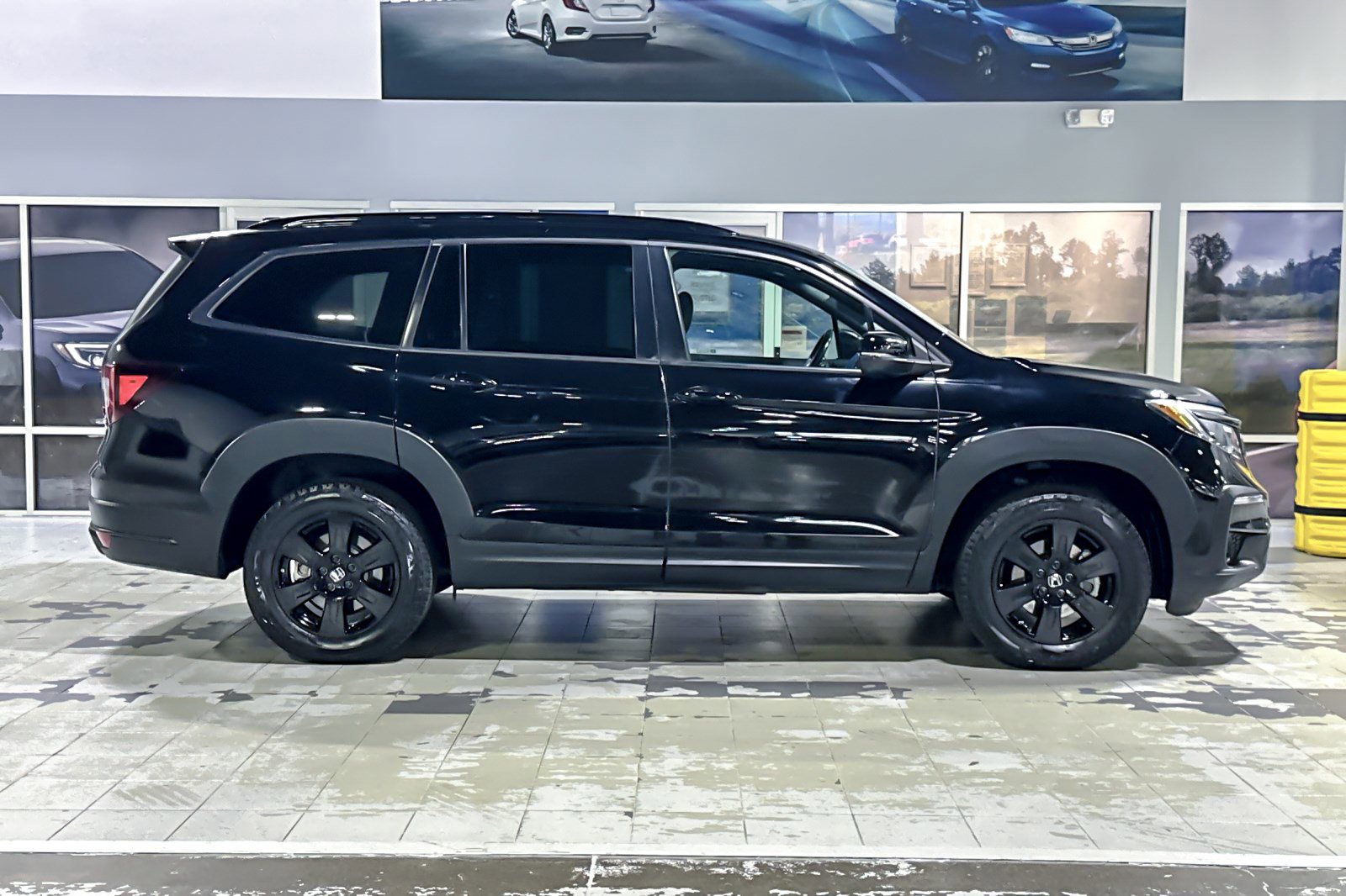 Used 2022 Honda Pilot TrailSport image 7