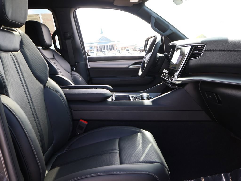 New 2026 Jeep Grand Wagoneer L Limited w/ Premium Group II image 9