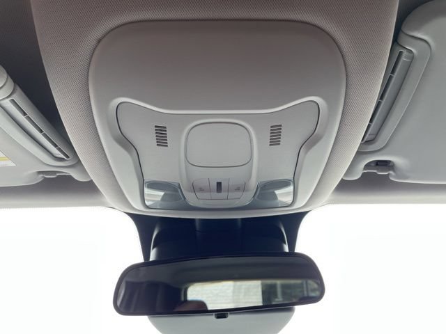 Used 2015 Jeep Renegade Trailhawk AWD/4WD image 22
