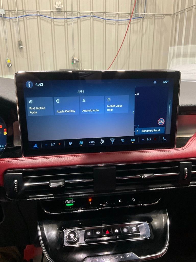 Used 2023 Lincoln Corsair Reserve w/ Equipment Group 201A image 17