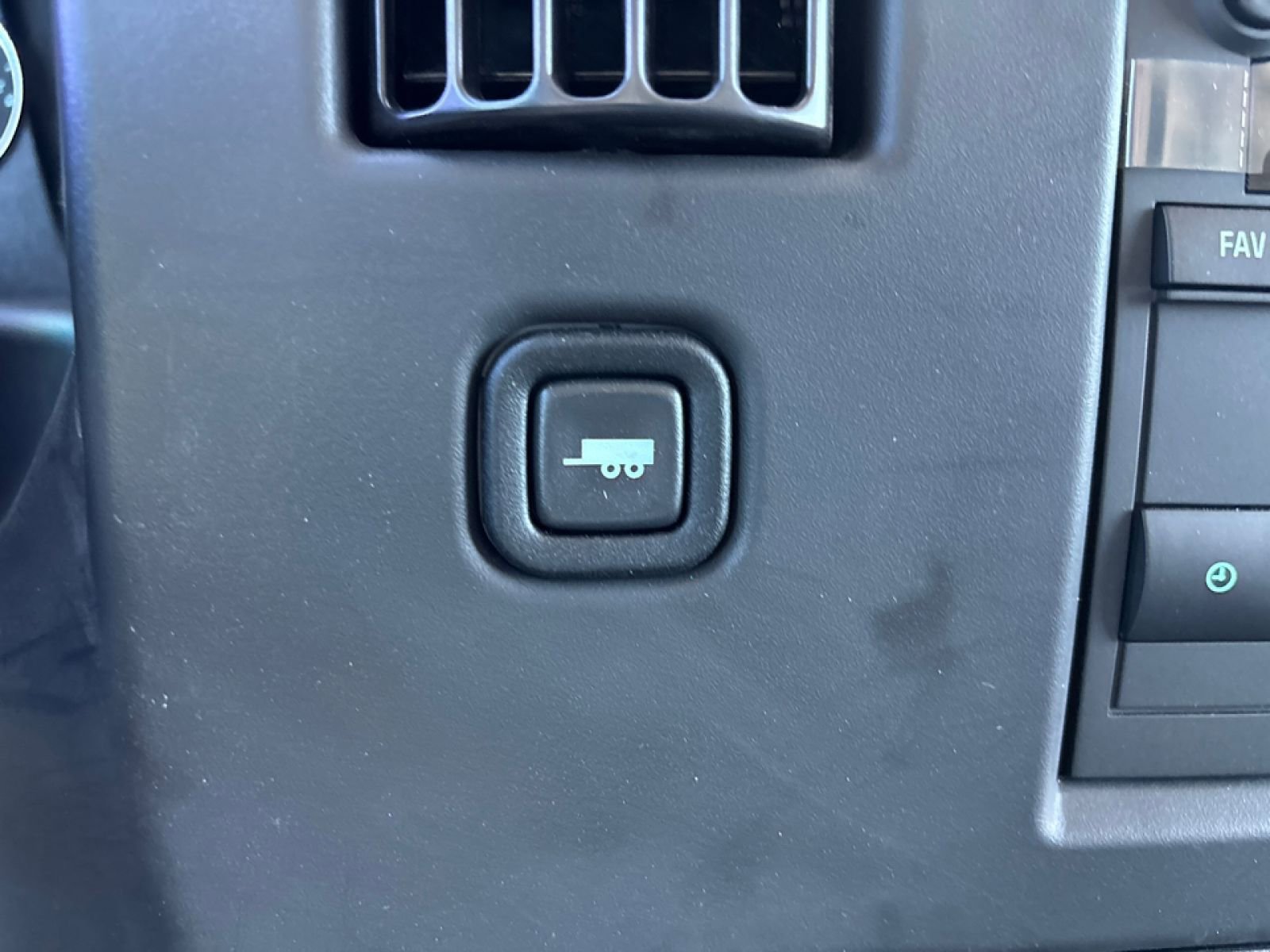 New 2025 GMC Savana 3500 w/ Power Convenience Package image 7