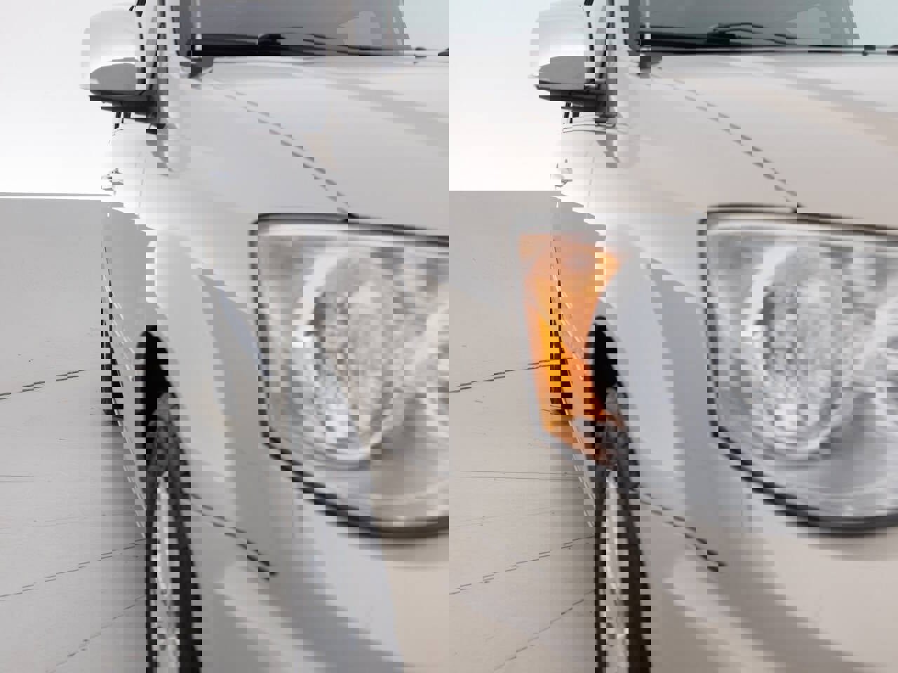 Used 2012 Chrysler Town & Country Touring-L w/ Entertainment Group #2 image 11