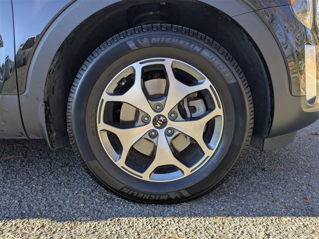 Used 2021 Kia Telluride EX image 11