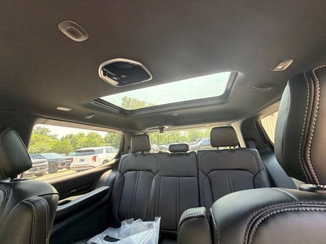 New 2026 Jeep Grand Wagoneer Summit AWD/4WD image 16