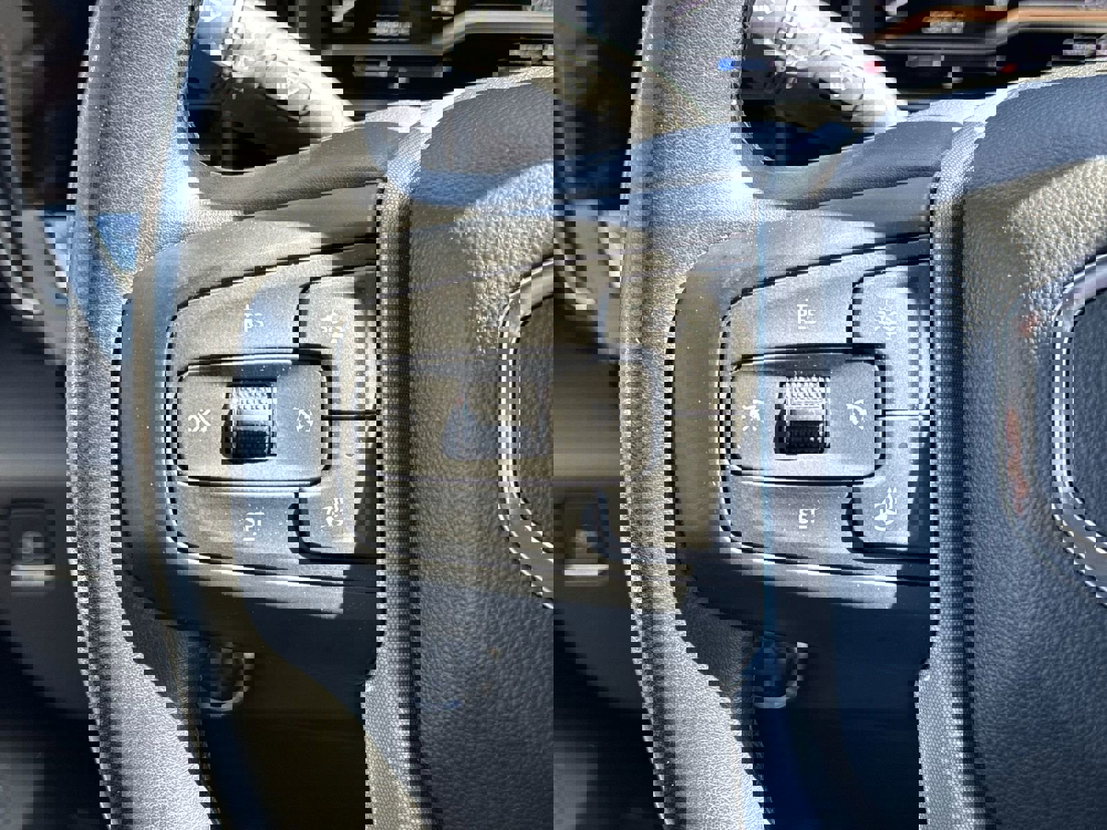 Used 2024 GMC Sierra 1500 Elevation image 19