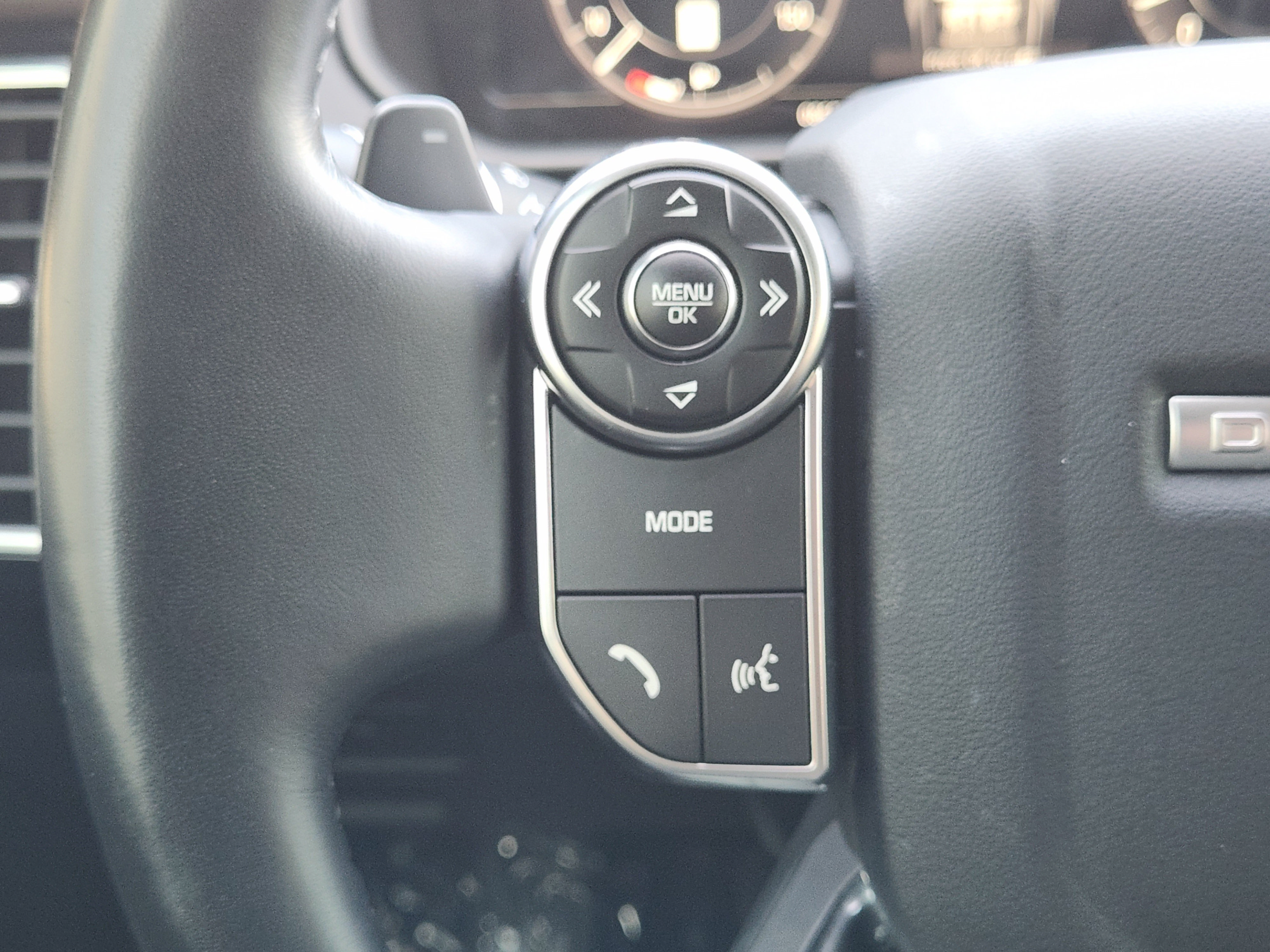 Used 2018 Land Rover Discovery HSE Luxury AWD/4WD image 24
