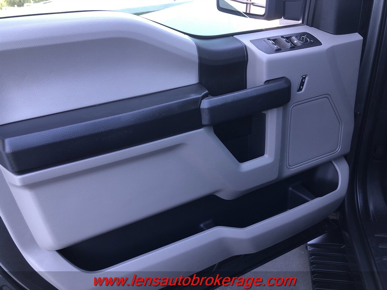 Used 2020 Ford F150 XL w/ Equipment Group 101A Mid AWD/4WD image 9