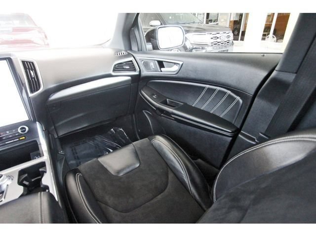 Used 2022 Ford Edge ST AWD/4WD image 9
